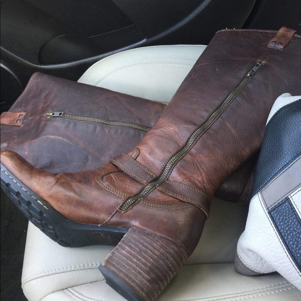 Born 10 M Wide Calf Brown Leather Riding Boot